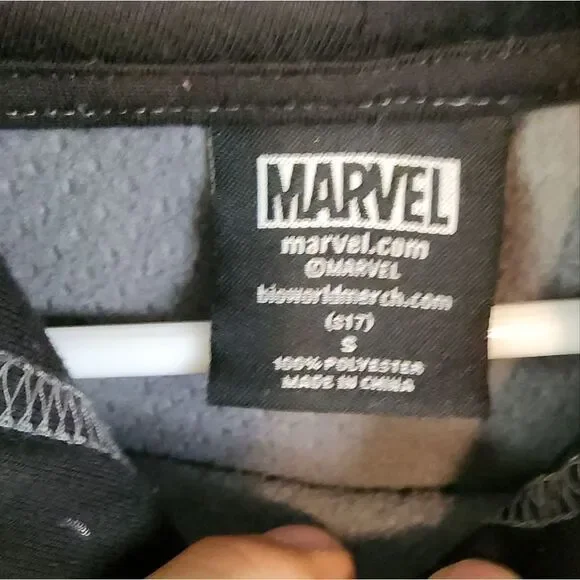 Men's Marvel "The Punisher" sweatshirt hoodie, size Small - Picture 2 of 3